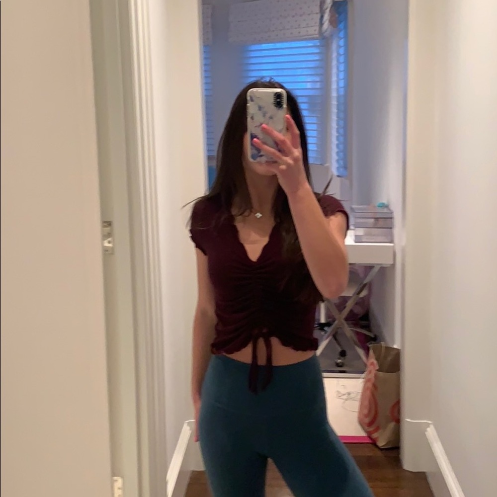 Maroon adjustable short sleeve top